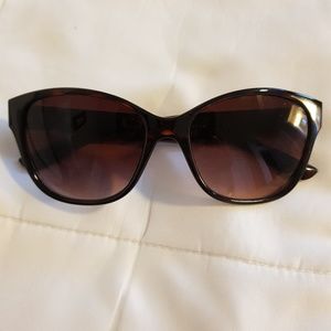 Sunglasses Oscar de la Renta